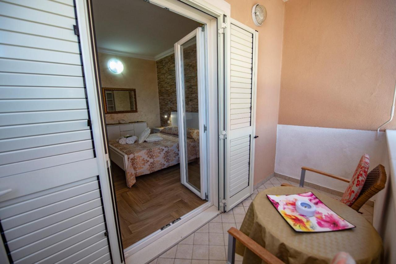 La Perla Del Tirreno Acomodação com café da manhã Tropea Exterior foto
