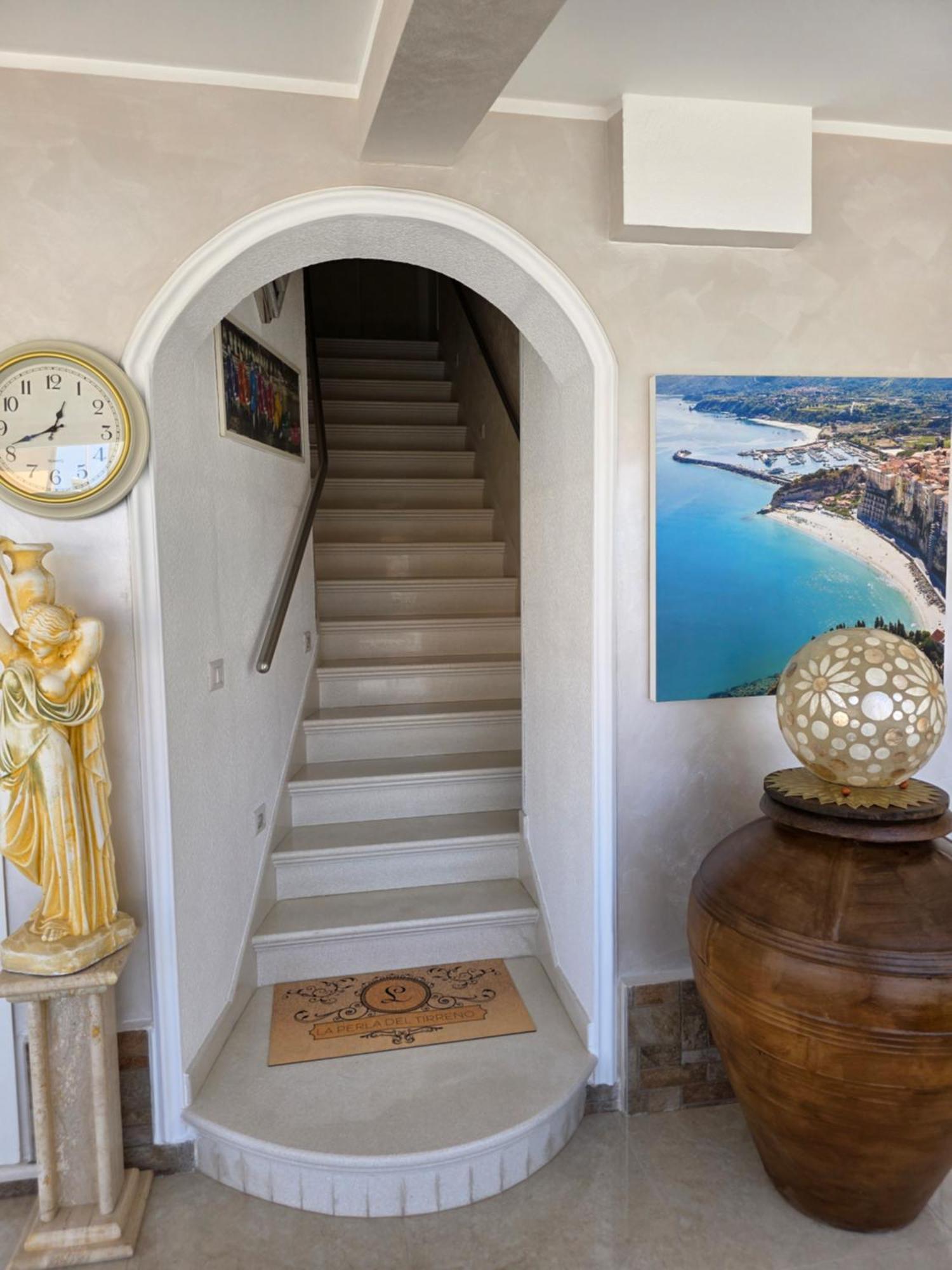 La Perla Del Tirreno Acomodação com café da manhã Tropea Exterior foto