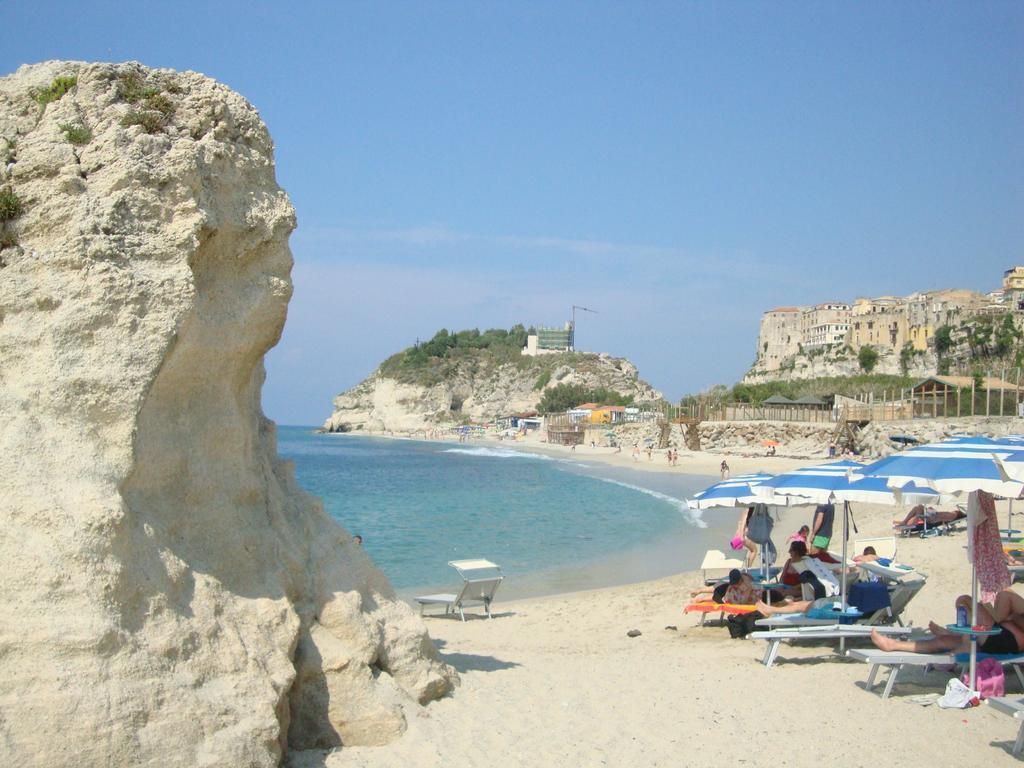 La Perla Del Tirreno Acomodação com café da manhã Tropea Exterior foto